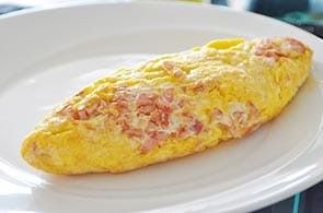 Omelette con ricotta e prosciutto