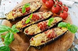 Melanzane ripiene con uova e formaggio