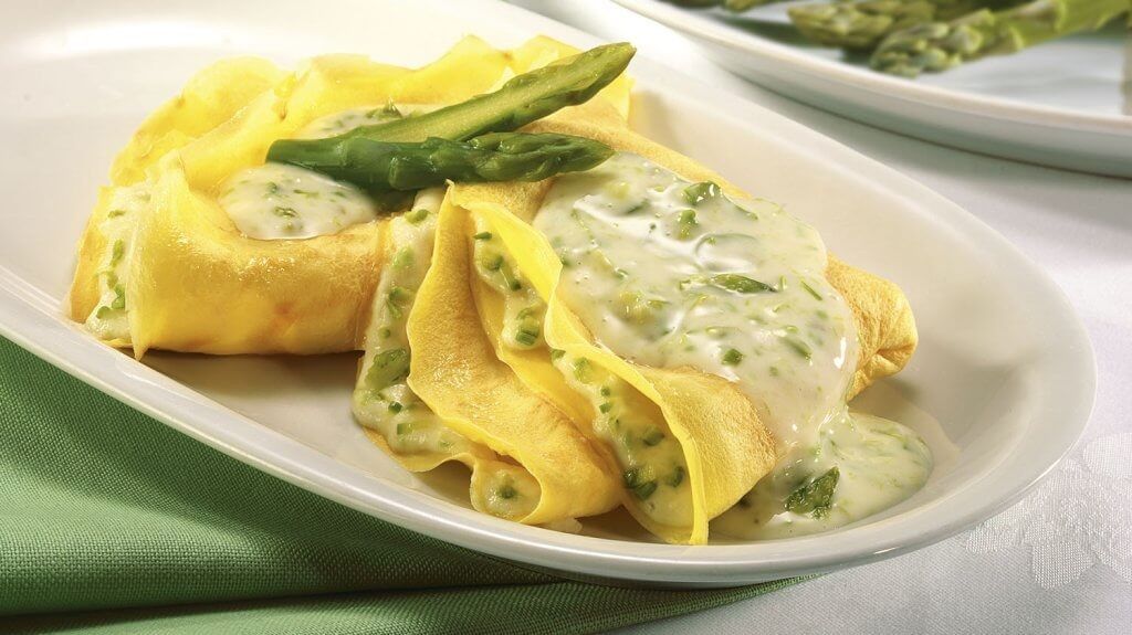 Crepes-con-asparagi-e-prosciutto-cotto