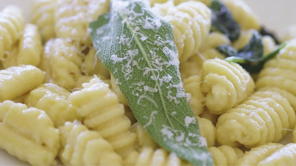 Gnocchi-Ripieni-Speck-e-Brie