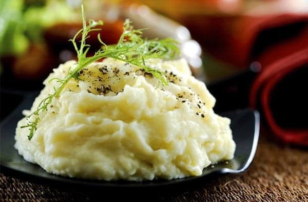Aligot - Il Piatto Tipico a Base di Formaggio Francese e Patate