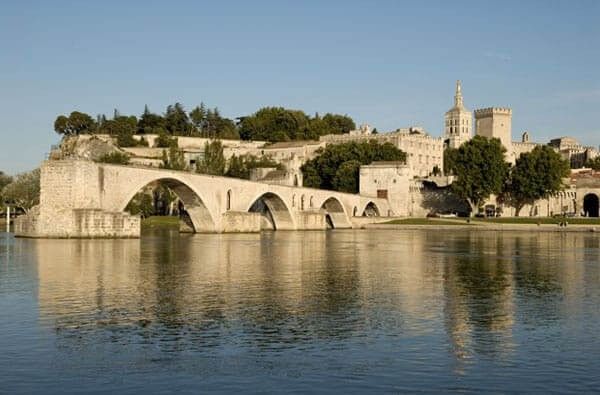 Avignone: tra Storia e Specialità Gastronomiche