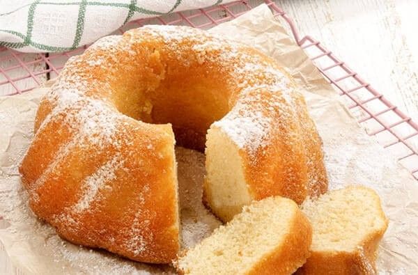 Kouglof - Dolce Francese Tipico dell'Alsazia