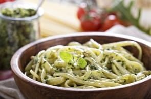 Pasta brie e pesto