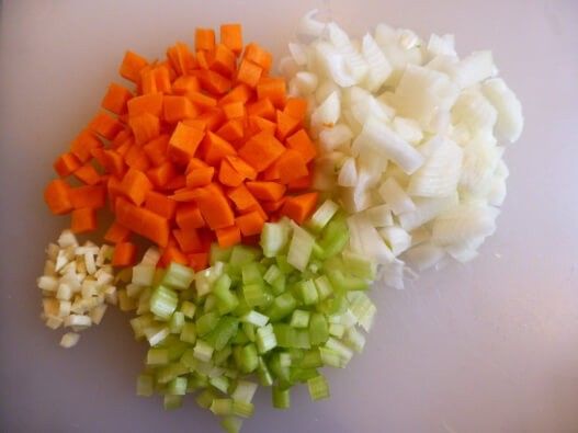 Mirepoix: taglio di verdure