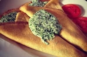 Crêpes con pesto e ricotta