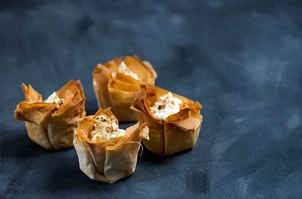 Fagottini di Pasta Sfoglia Ripieni con Formaggi Francesi