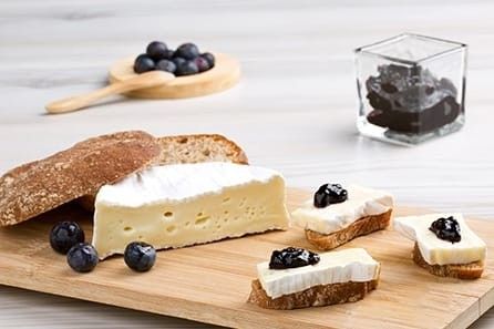 Fiordifrutta mirtillo nero e Camembert