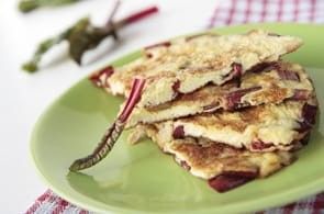 Omelette con bietole salsiccia e brie