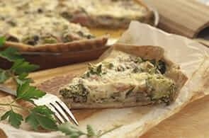 Torta salata broccoli e salsiccia