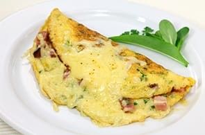 Omelette prosciutto e camembert